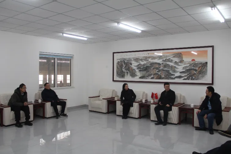 Pag-abiabi sa usa ka Delegasyon gikan sa Shandong University of Architecture sa Pagbisita sa Plant ug Pag-usisa sa Kolaborasyon